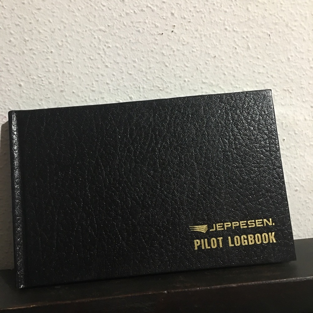 Jeppesen Pilot Logbook - Student - 10001315 (hardcover)